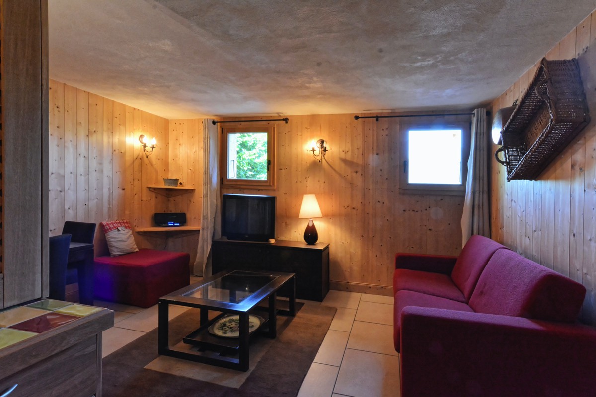 Chalet Perla de Na : the living room of the studio